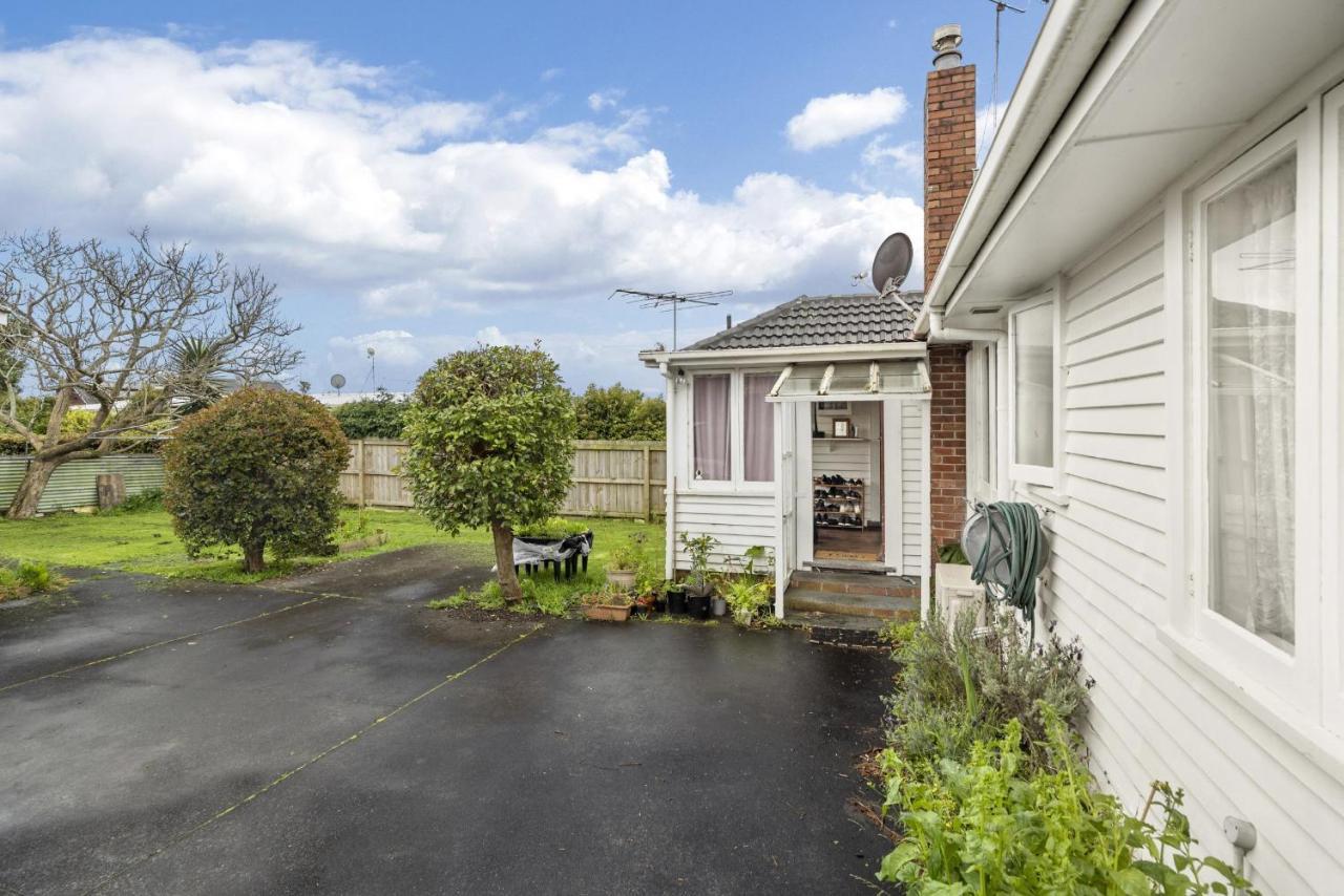 Entire House In Mt Wellington, Central Auckland Extérieur photo
