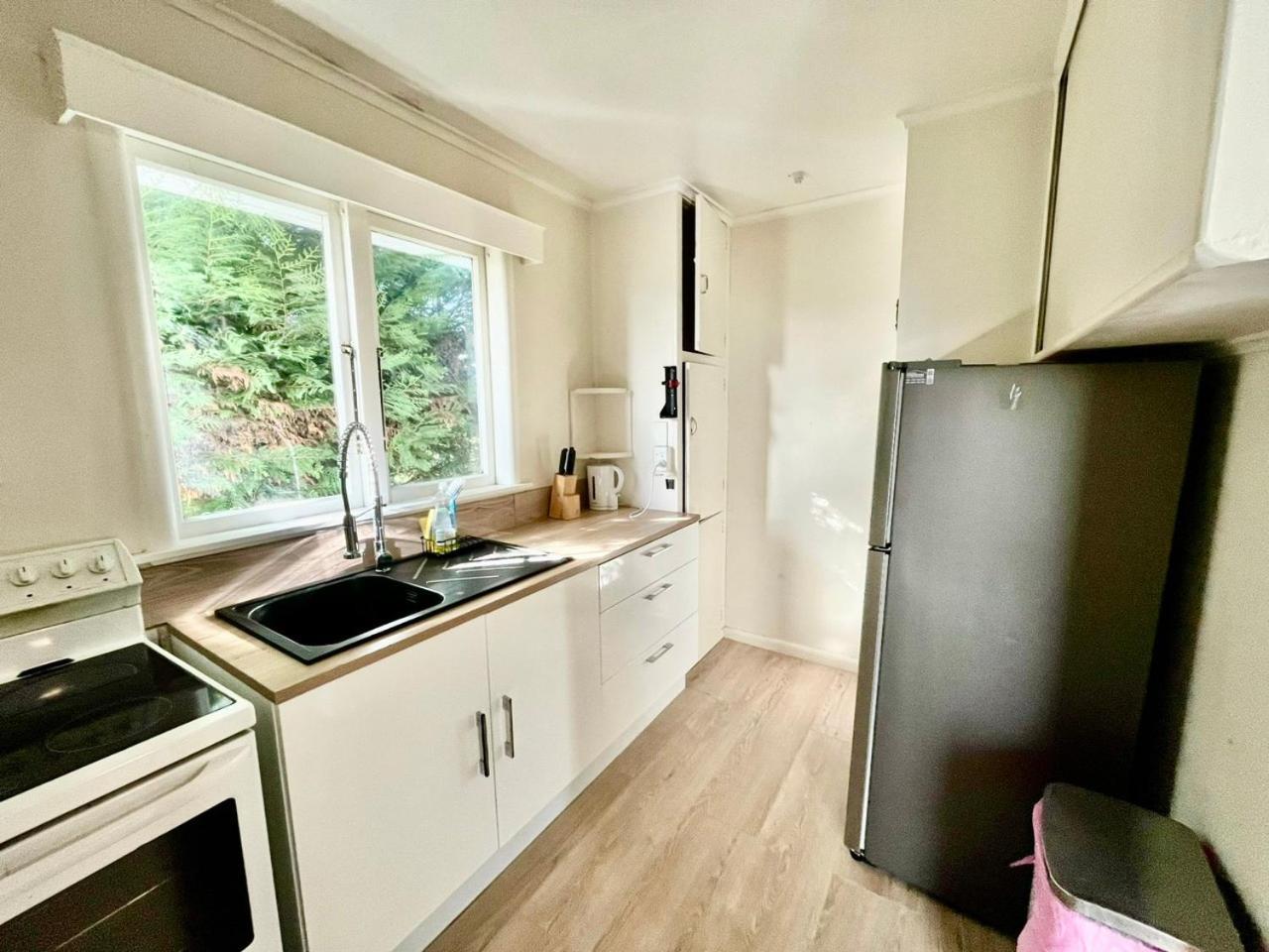 Entire House In Mt Wellington, Central Auckland Extérieur photo