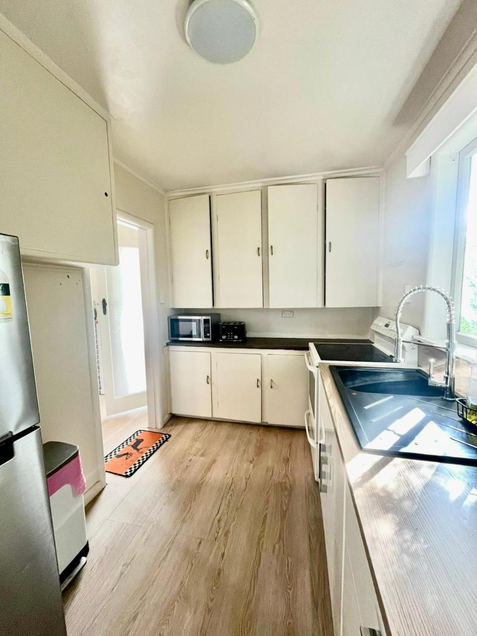 Entire House In Mt Wellington, Central Auckland Extérieur photo