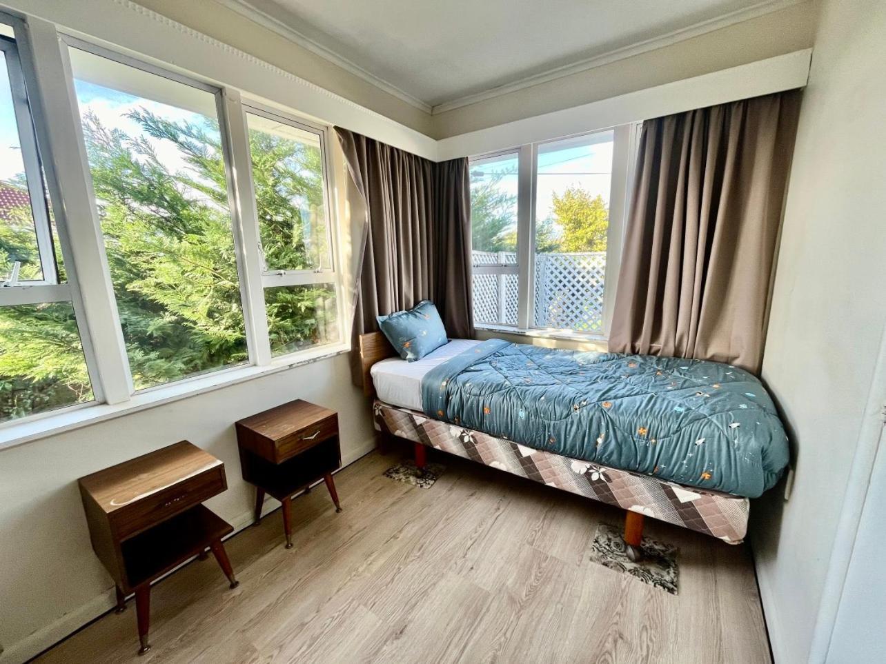 Entire House In Mt Wellington, Central Auckland Extérieur photo